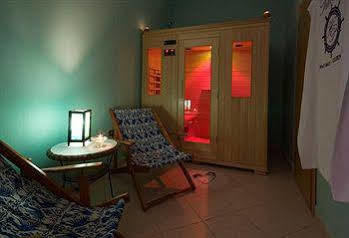& Hotel
